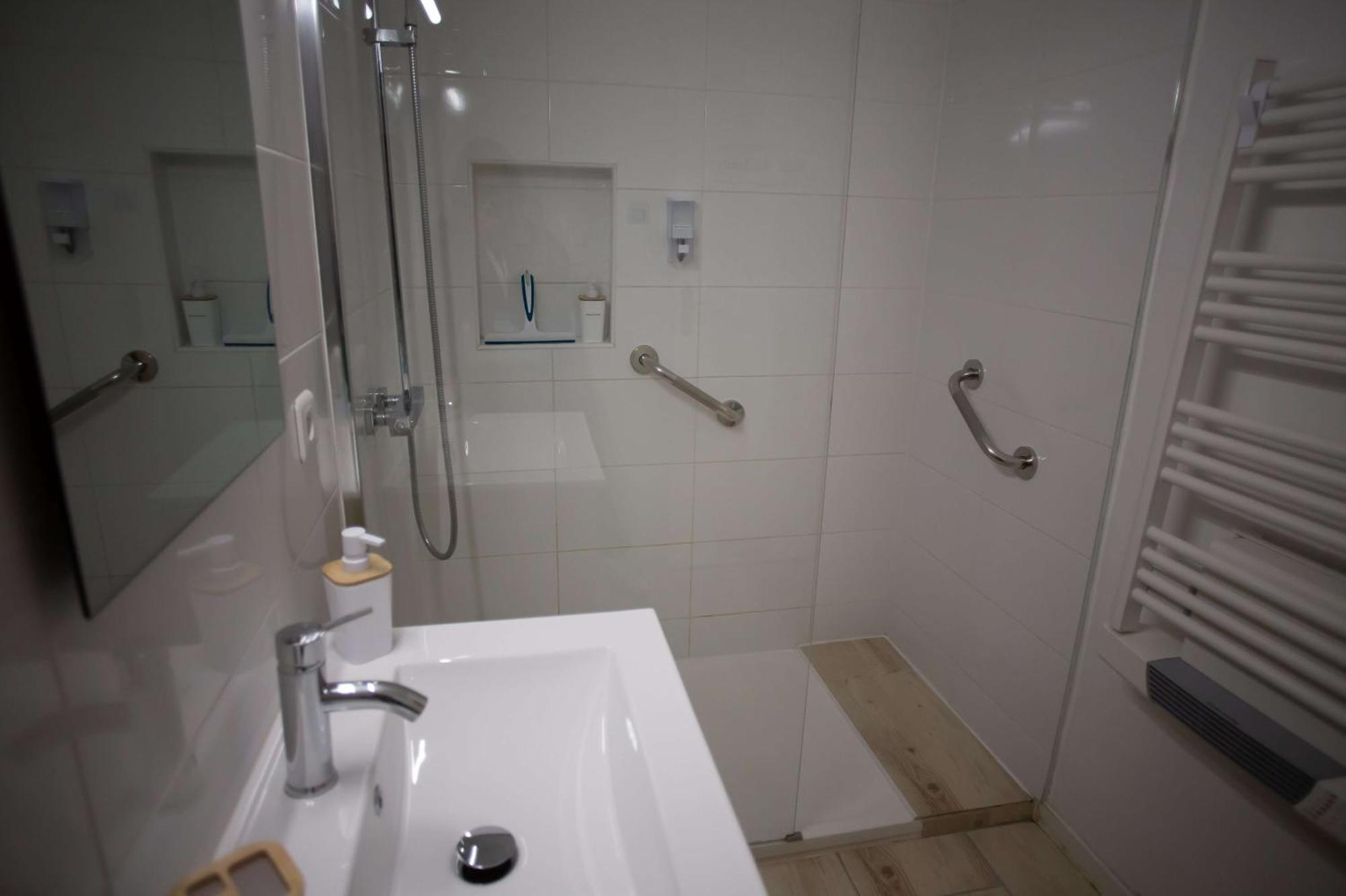 Le Cypres - Appartement Ideal Pour Vos Vacances Ou Vos Deplacements Professionnels A Béziers Kültér fotó